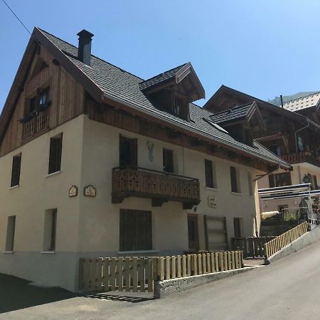 Charmant Appartement Centre Ville 瓦卢瓦尔 外观 照片