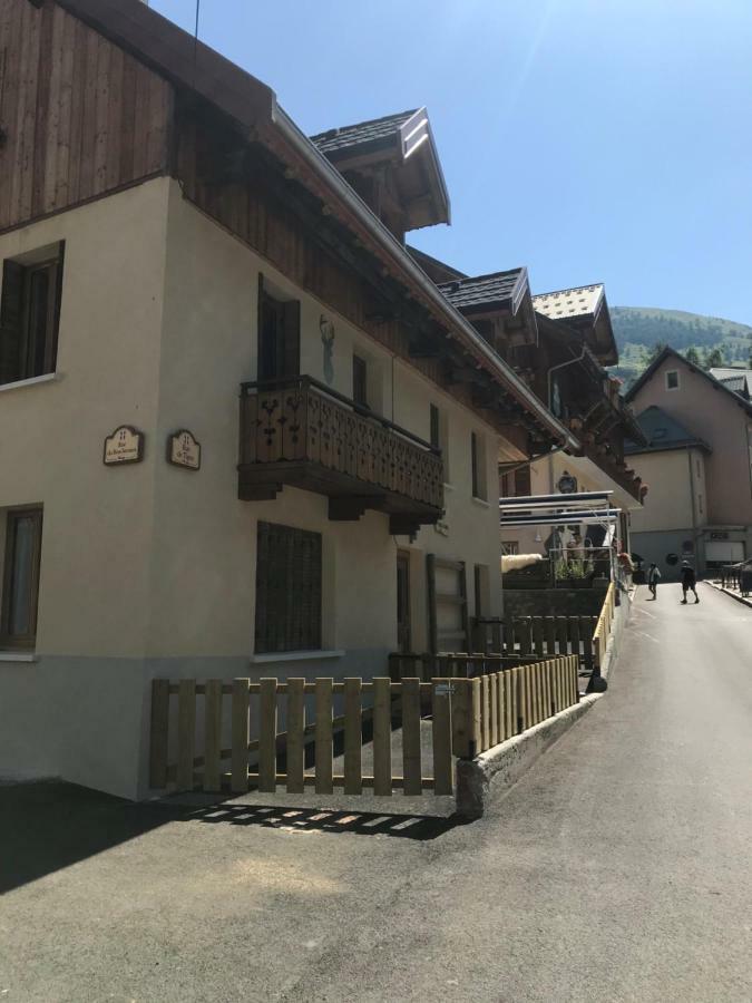 Charmant Appartement Centre Ville 瓦卢瓦尔 外观 照片